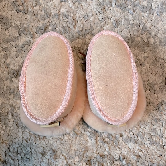 100% Alpaca Moccasins - Picture 2 of 5